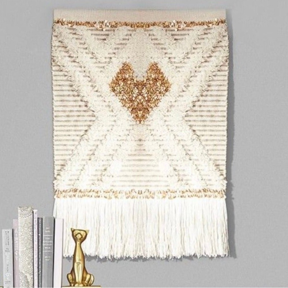 Elegant Cream&Gold Pottery Barn Heart Sequin Woven Wall Hanging Tapestry